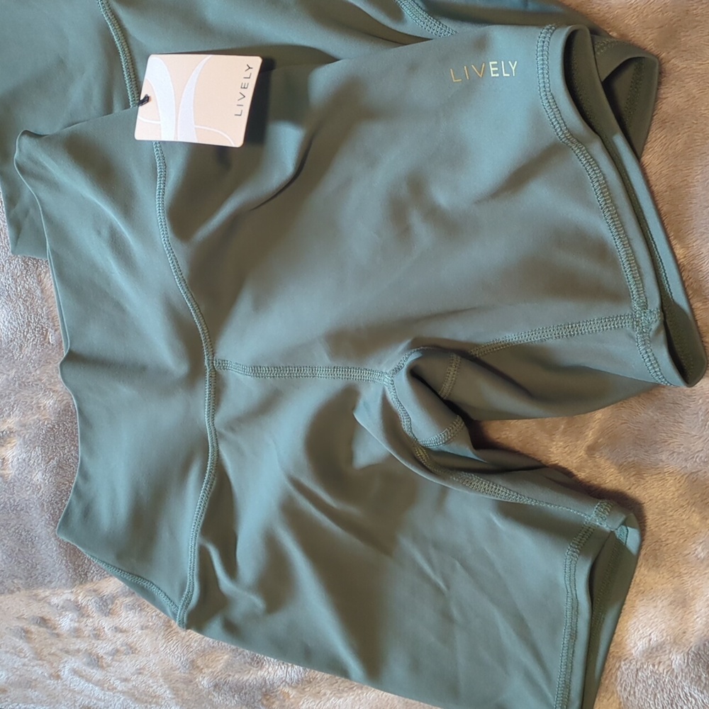 Lively Women's Sage Bike Shorts